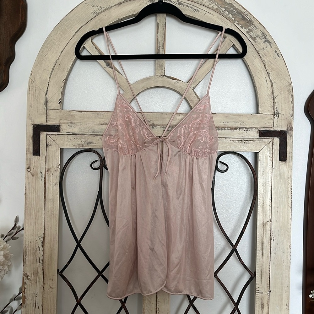 Vintage 70s Maidenform Dreamwear Pink Lingerie Nylon Flowy Embroidered Camisole